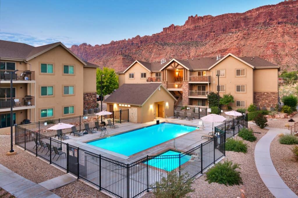 5C Sweet Redcliff Condo, Pool & Hot Tub Moab Eksteriør billede